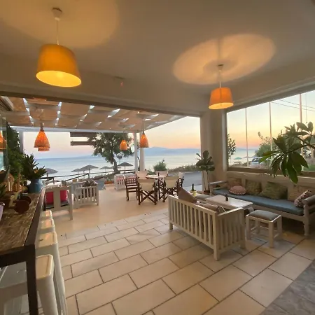 Отель Manios 3*