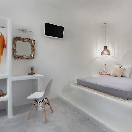 Отель Manios 3*