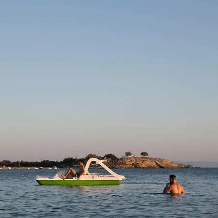 Manios Отель 3*